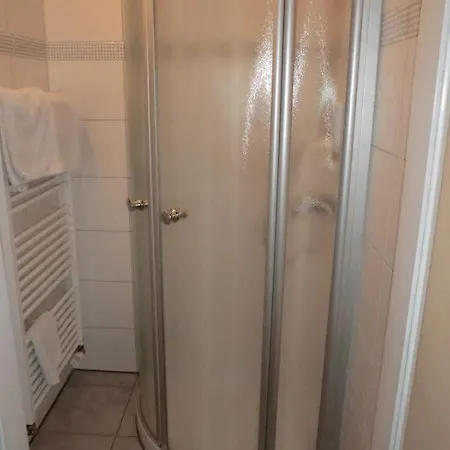 Zur Krone Guest house