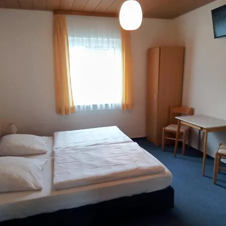 Zur Krone Guest house