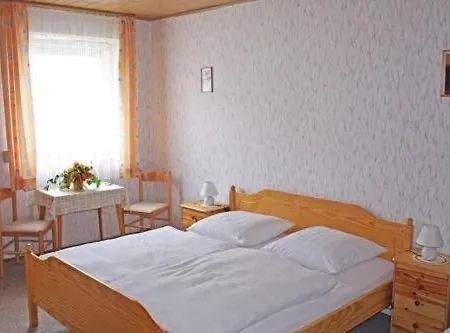 Zur Krone Penzion *