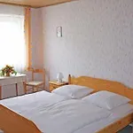 Zur Krone Гостевой дом *